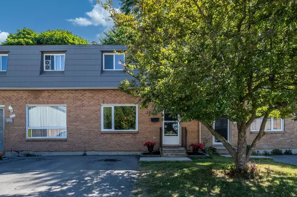 25 Rosemund PL, Kingston, ON K7M 6Y6