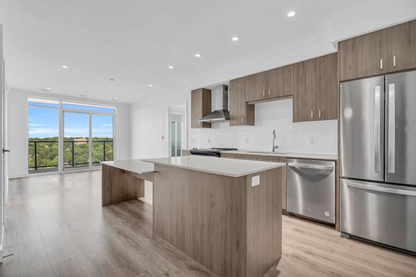 15 Glebe ST #PH2008, Cambridge, ON N1S 0C3