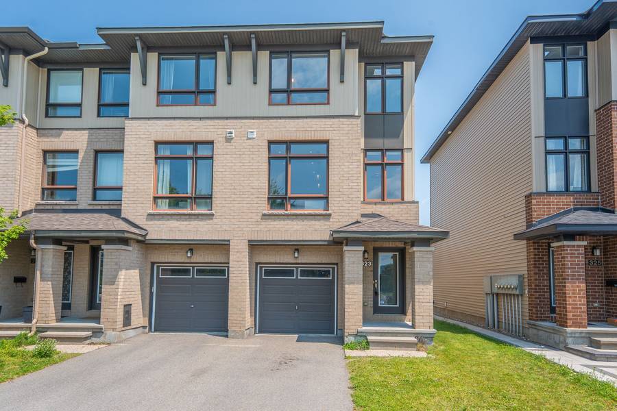 323 Twinflower WAY, Barrhaven, ON K2J 5Z6