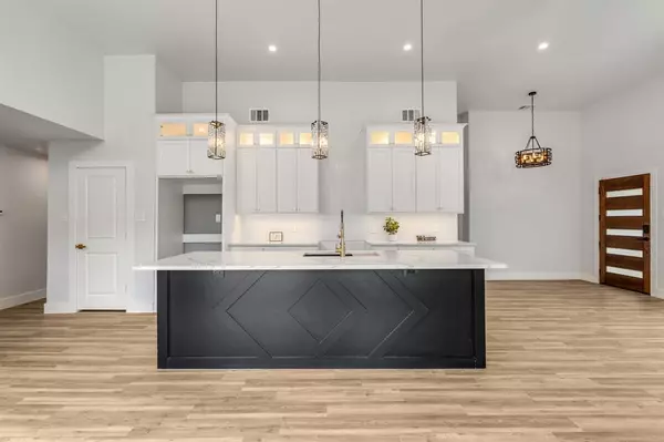 Dallas, TX 75241,2418 Lyola Street