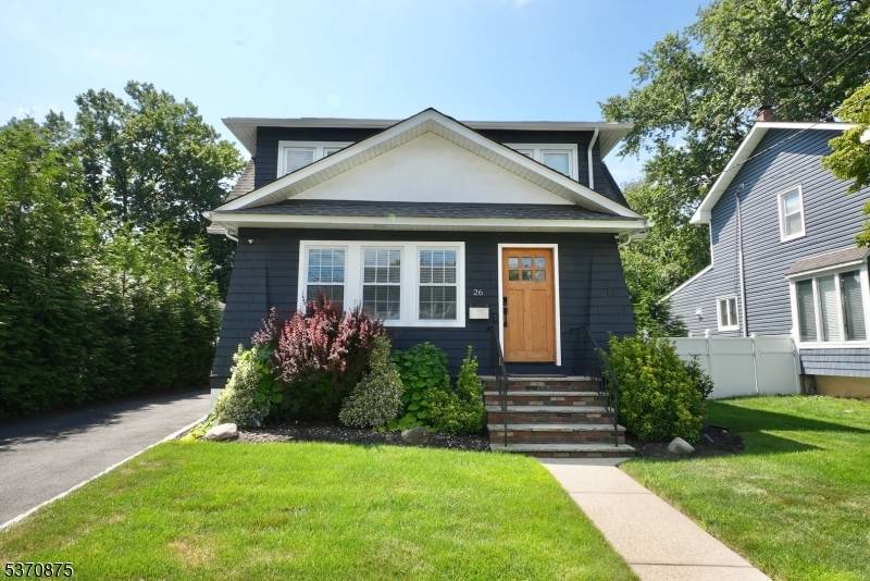 26 Oneil St, Bergenfield Boro, NJ 07621