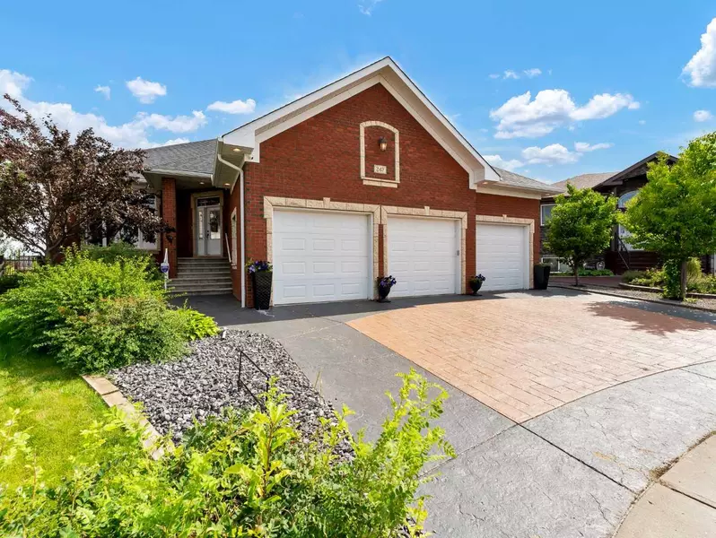 247 Sierra RD Southwest, Medicine Hat, AB T1B4Y6