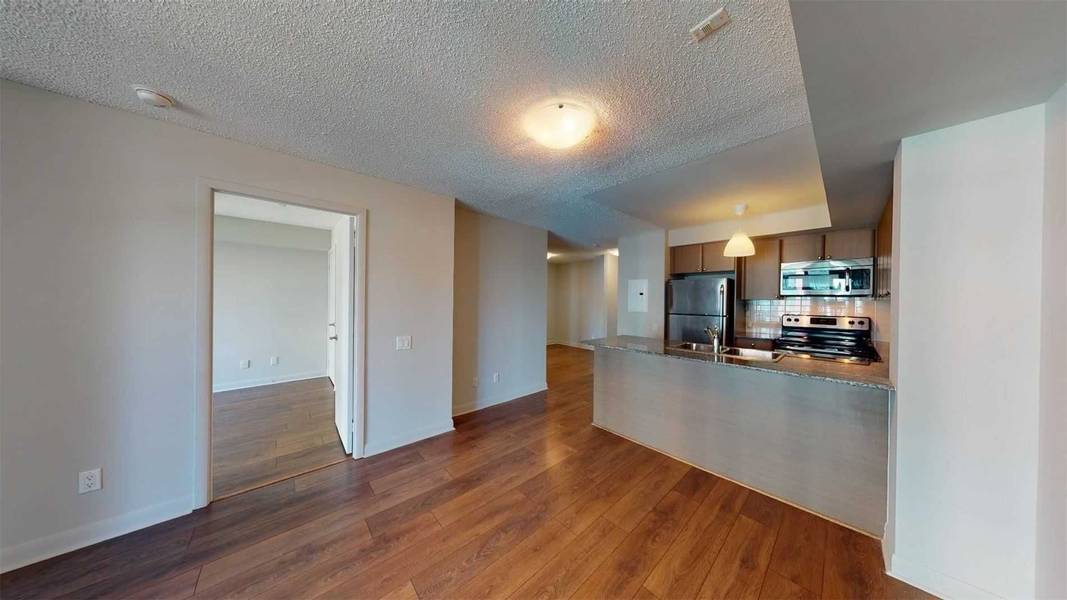 525 Wilson AVE #506, Toronto C06, ON M3H 1V1
