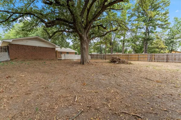 Mount Pleasant, TX 75455,1801 S Florey Avenue