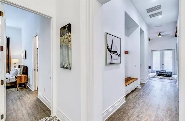 Dallas, TX 75244,12001 Inwood Road #3901