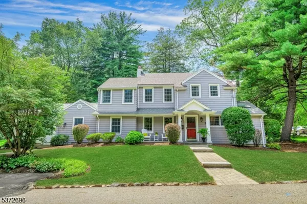 5 Whitby Rd, Mountain Lakes Boro, NJ 07046