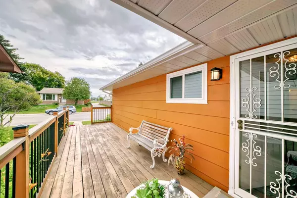 Calgary, AB T2B1Y9,247 Doverview CRES SE