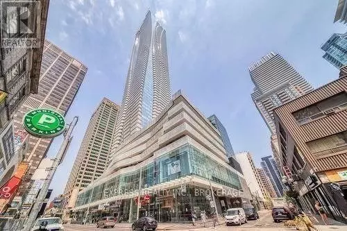 1 Bloor ST E #5902, Toronto C08, ON M4W 0A8