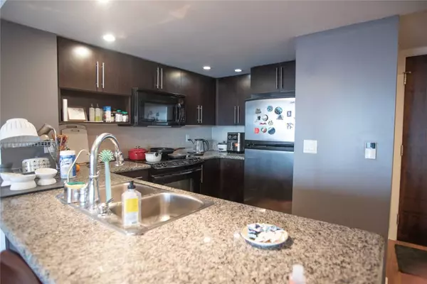 Markham, ON L3R 7Z9,23 Cox BLVD #777