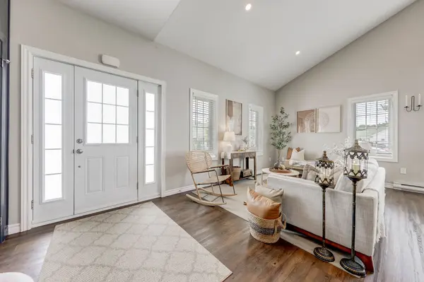 Port Hope, ON L1A 0E1,300 Croft ST #1002