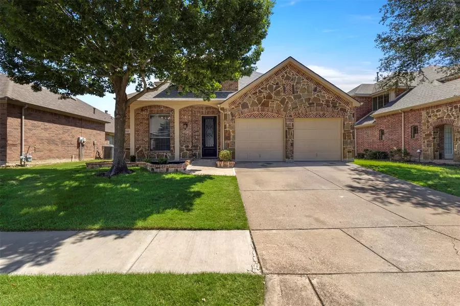 7008 Clipper Drive, Grand Prairie, TX 75054