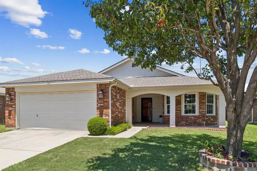 8817 Wagon Trail, Cross Roads, TX 76227