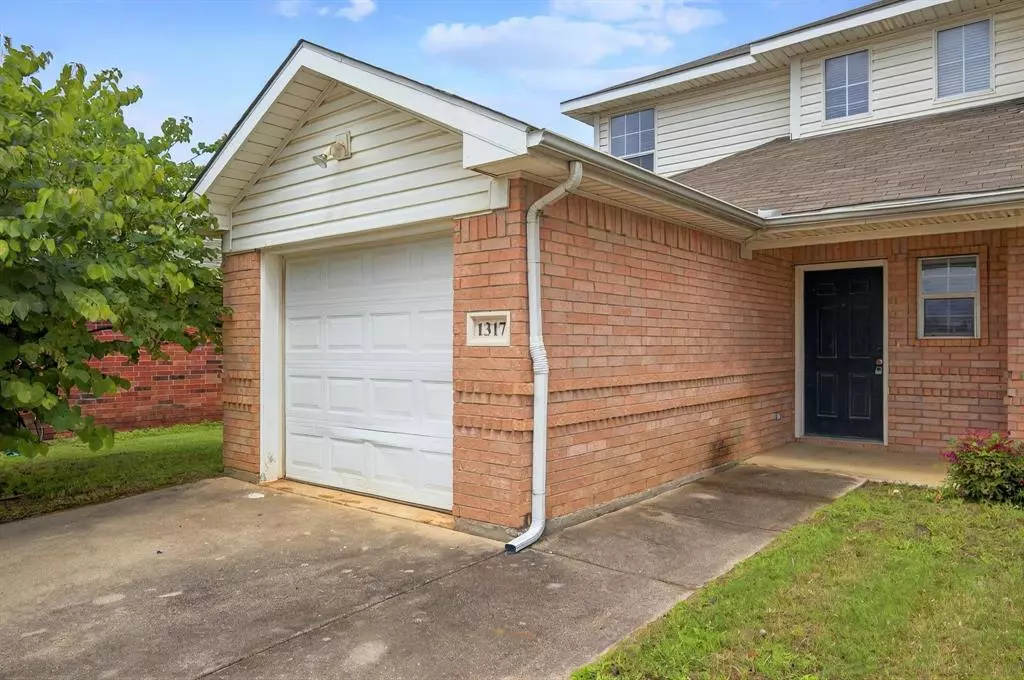 Azle, TX 76020,1317 Village Garden Drive