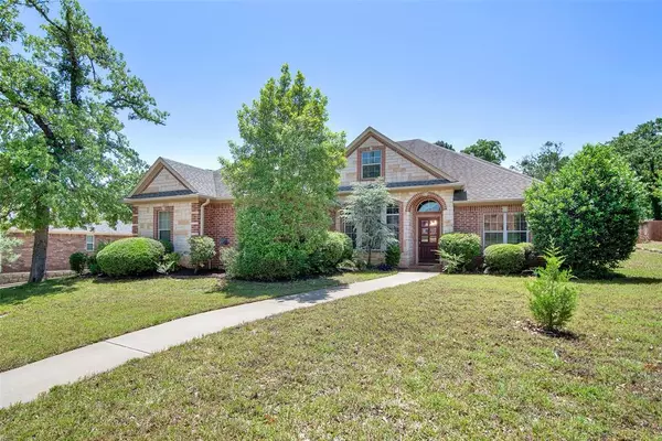 2920 Village Circle, Denison, TX 75020