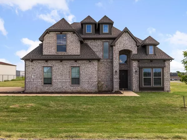 100 Fountain Grass Court, Joshua, TX 76058