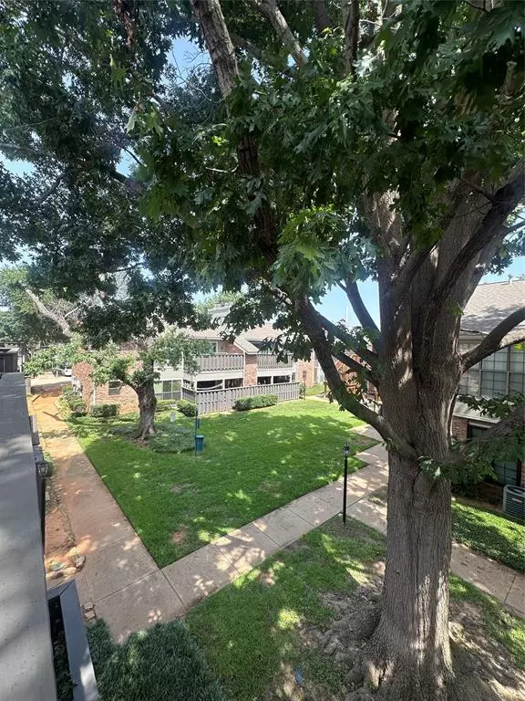 401 Pebble Way #237, Arlington, TX 76006