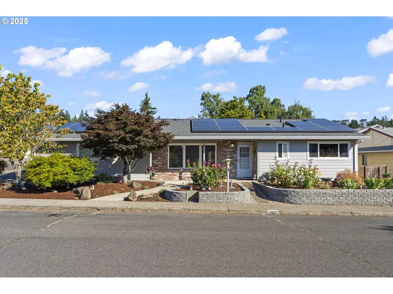 15835 SW QUEEN VICTORIA PL, King City, OR 97224