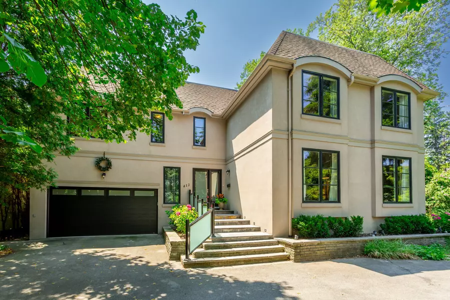 412 Maple Grove DR, Oakville, ON L6J 4V7