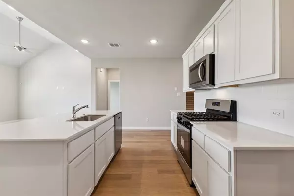 Princeton, TX 75407,910 Ocean Breeze Way