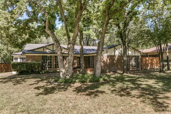 3910 Kelsey Court, Grapevine, TX 76051