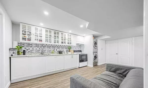 15 Bradford CT #Basement, Whitby, ON L1N 0G6