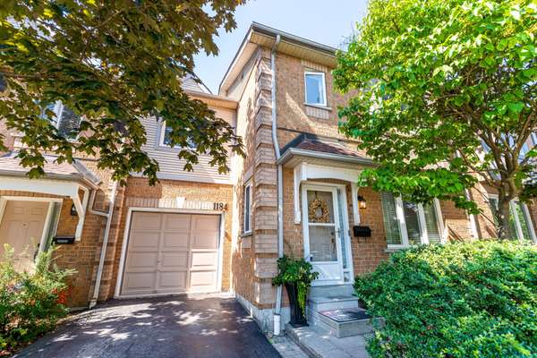 1184 Parkwest PL #29, Mississauga, ON L5E 3K2