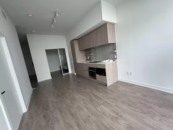 28 Ann ST #2205, Mississauga, ON L5G 0E1