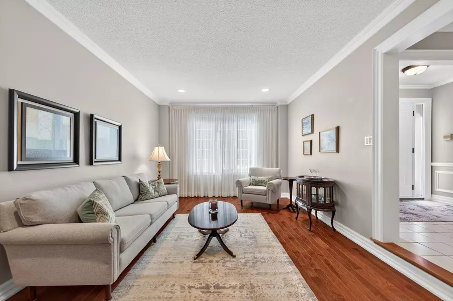 163 Corner Ridge RD, Aurora, ON L4G 6L5