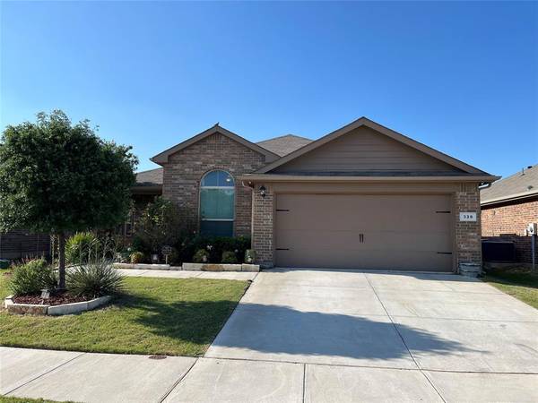 328 Foxhunter Street, Fort Worth, TX 76131