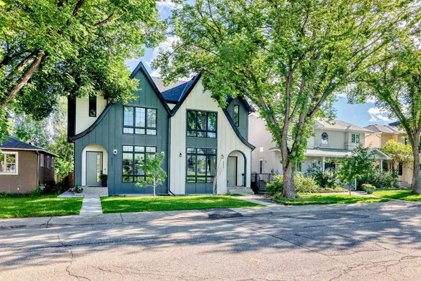 523 55 AVE SW, Calgary, AB T2V 0E9