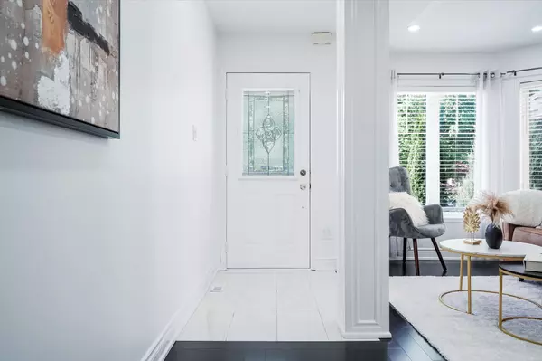 Whitby, ON L1R 3E5,99 Harrongate PL