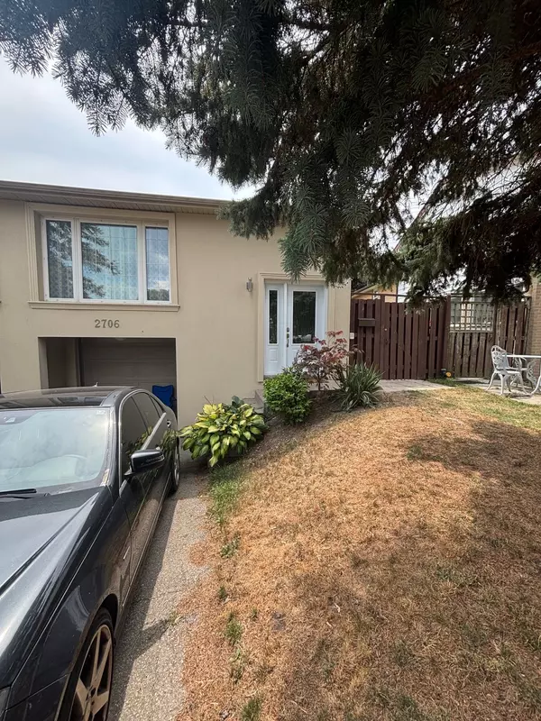 2706 LUNDENE RD BLVD, Mississauga, ON L5J 3Z1