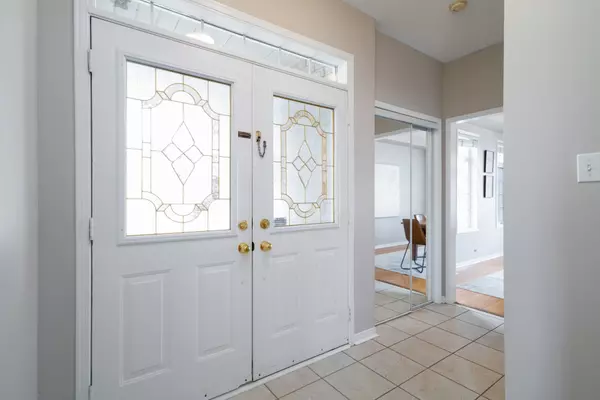 Mississauga, ON L5M 6L5,5494 Farmcote DR
