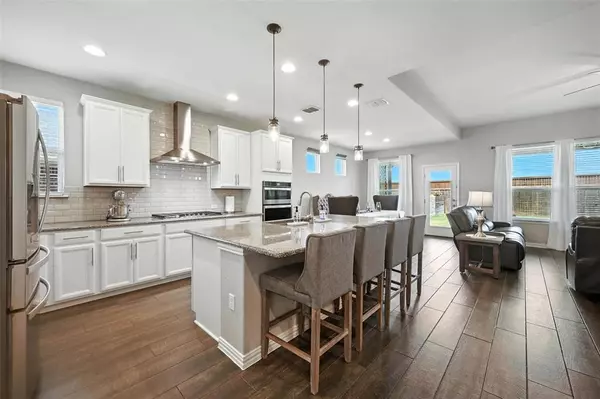 2514 Wallingford Drive, Mansfield, TX 76084
