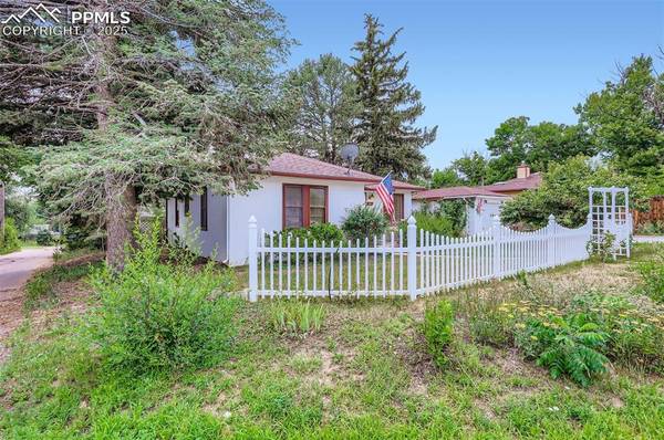 2111 E Cache La Poudre ST, Colorado Springs, CO 80909