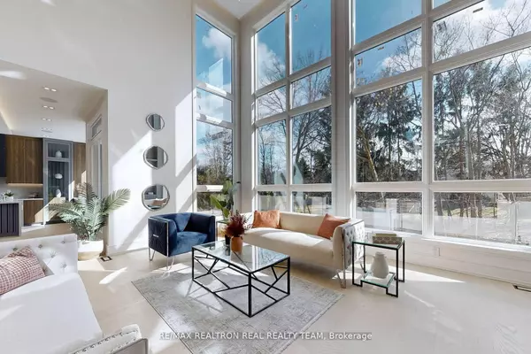 Oakville, ON L6L 1X8,1362 Sedgewick CRES