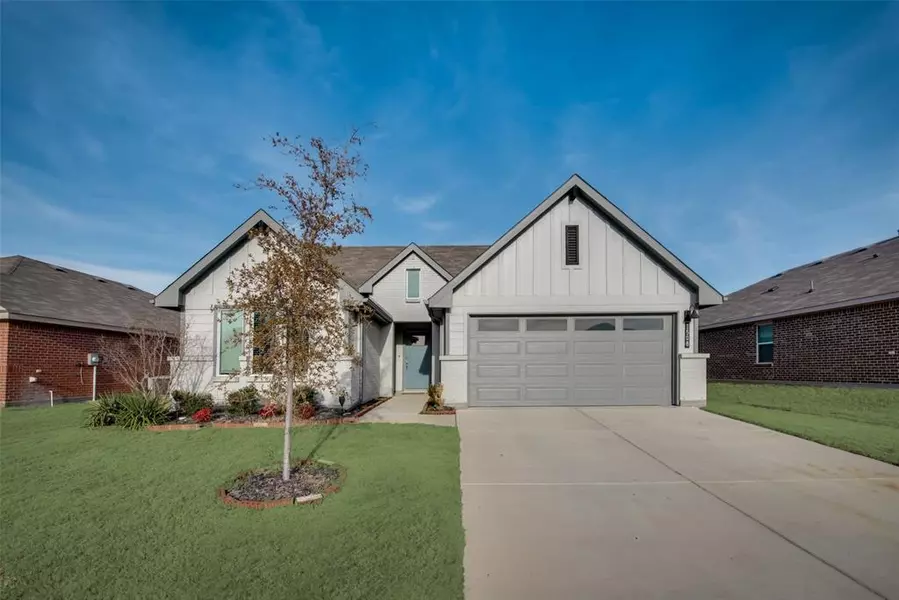 1508 Forest Park Drive, Alvarado, TX 76009