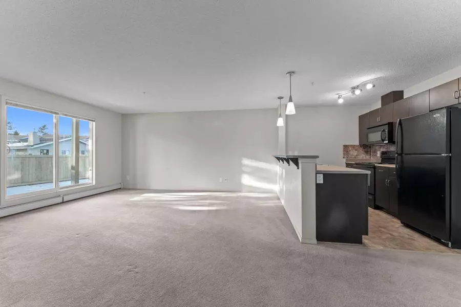 1180 Hyndman RD #138, Edmonton, AB T5A 0P8