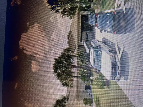 8942 SW Bonneville Dr, Stuart, FL 34997
