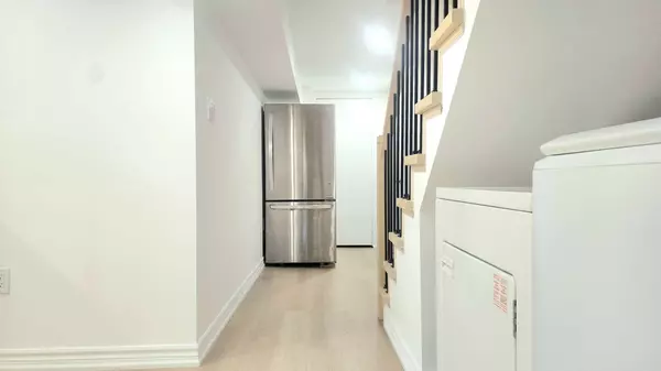 Markham, ON L3S 1Y8,16 James Edward DR
