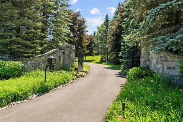 Milton, ON L0P 1B0,10090 Pineview TRL