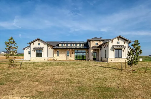 12507 Bella Crossing Drive, Fort Worth, TX 76126