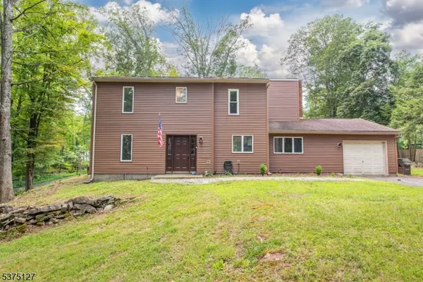 907 Fairview Lake Rd, Stillwater Twp., NJ 07860