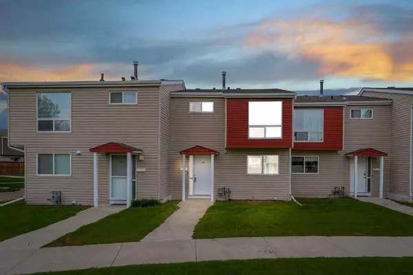 5425 Pensacola CRES SE #36, Calgary, AB T2A 2G7