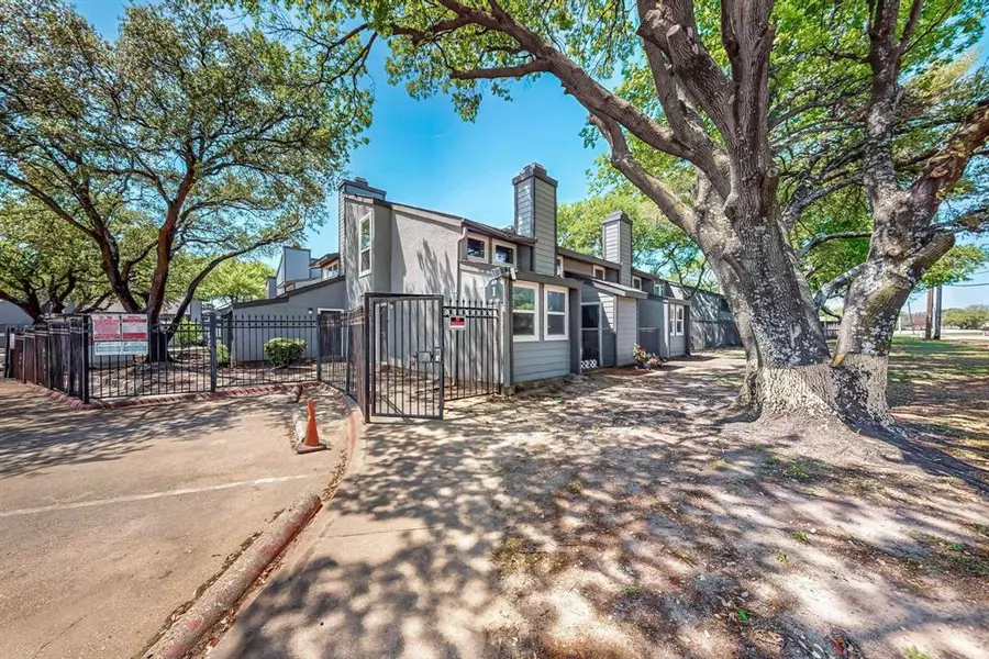 9696 Walnut Street #101, Dallas, TX 75243