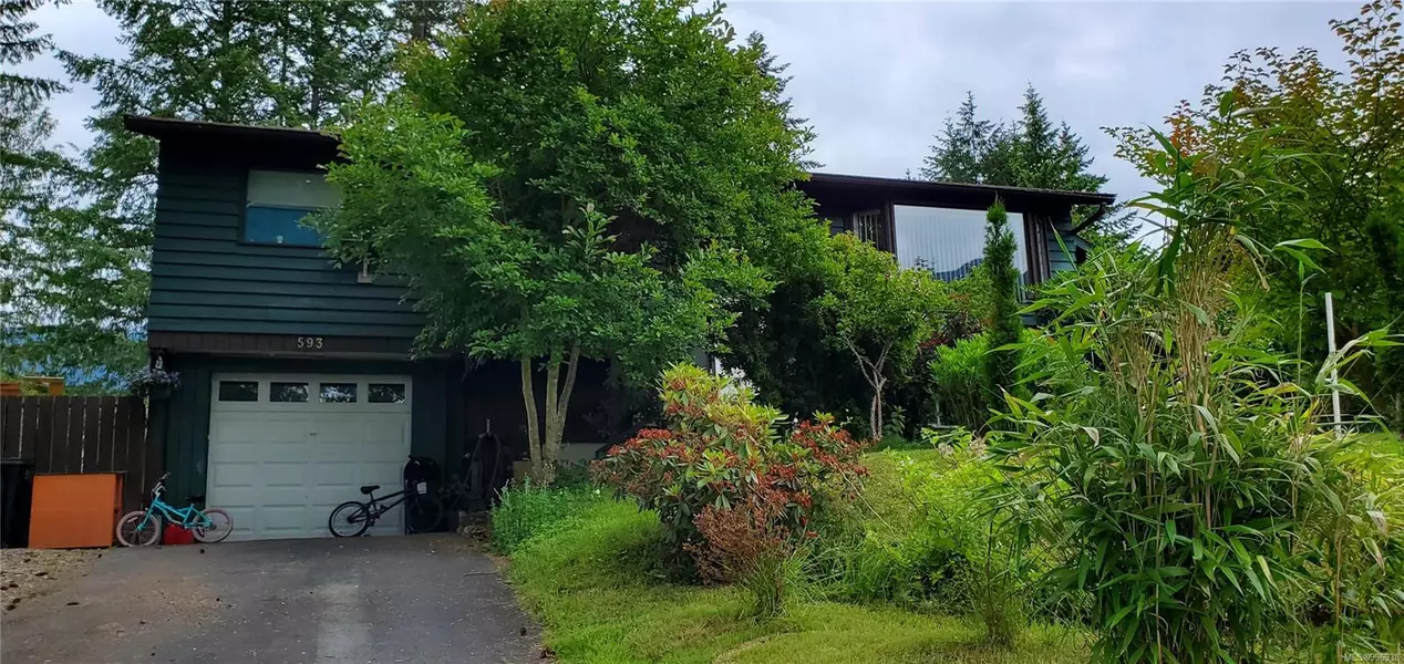 593 Dogwood Dr, Gold River, BC V0P 1G0