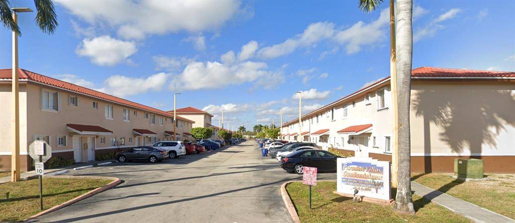 8055 NW 8th St #4, Miami, FL 33126