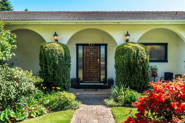 751 Satellite Park Dr, Cobble Hill, BC V0R 1L4