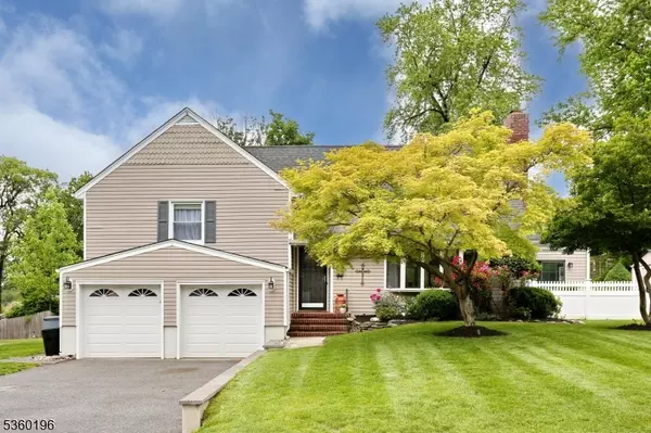 34 Blish Pl, Dumont Boro, NJ 07628