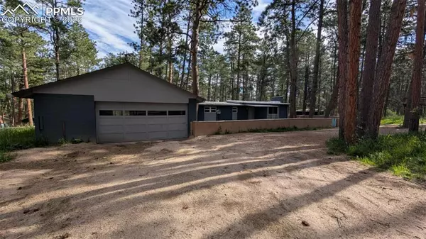 6530 Burrows RD, Colorado Springs, CO 80908